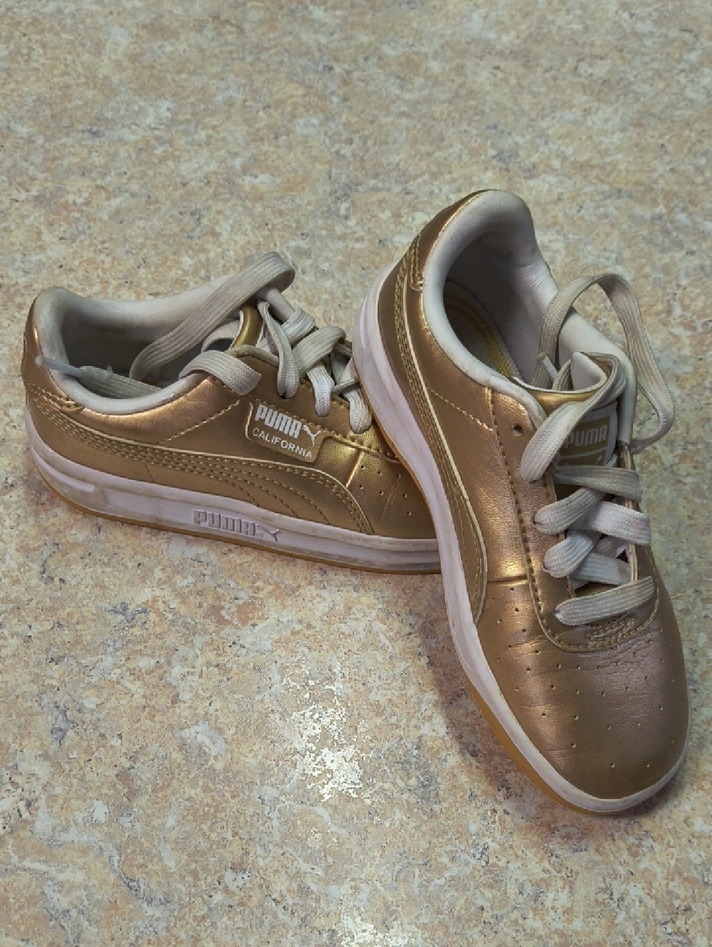 Puma Girls  California Metallic Rose Gold Sneakers Size 10 GUC